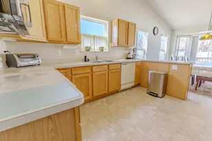 4423 Knollcrest Dr, Ann Arbor, MI 48108 - Photo 6