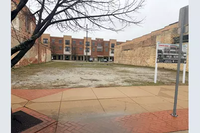 593 W Western Avenue, Muskegon, MI 49440 - Photo 2