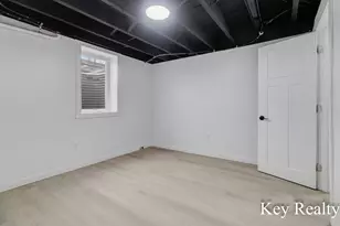 500 Sheldon Ave SE, Grand Rapids, MI 49503 - Photo 36