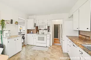 175 E 32nd St, Holland, MI 49423 - Photo 8