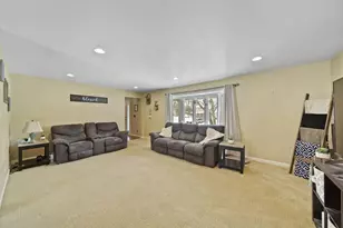 520 Meadowbrook Dr, Adrian, MI 49221 - Photo 6