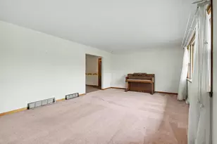 713 Wilshire Dr, Sturgis, MI 49091 - Photo 12