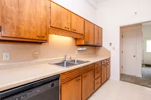 6731 Bayview Dr, Coloma, MI 49038 - Photo 10