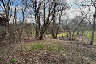 417 Lockwood St, Jackson, MI 49203 - Photo 4