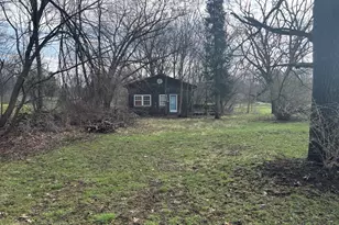 417 Lockwood St, Jackson, MI 49203 - Photo 2