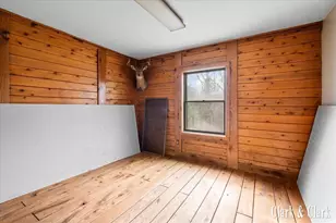 11496 SW Greenville Rd, Greenville, MI 48838 - Photo 16