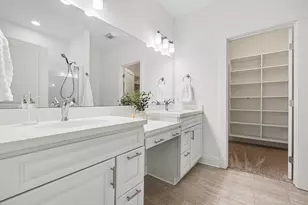 2537 Highridge Hills Ln SE, Grand Rapids, MI 49546 - Photo 16