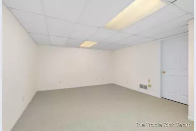 4889 Castle Hill Court NE, Rockford, MI 49341 - Photo 18