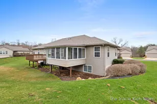 4889 Castle Hill Ct NE, Rockford, MI 49341 - Photo 22