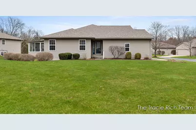 4889 Castle Hill Court NE, Rockford, MI 49341 - Photo 2