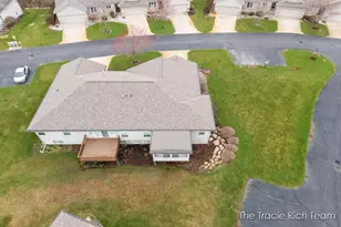 4889 Castle Hill Ct NE, Rockford, MI 49341 - Photo 28