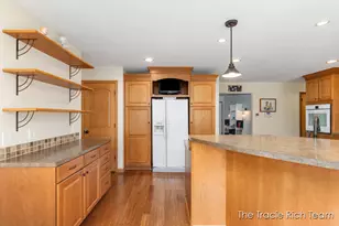 6640 Pine Island Dr NE, Comstock Park, MI 49321 - Photo 12