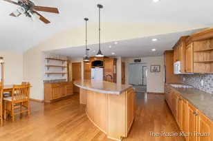 6640 Pine Island Dr NE, Comstock Park, MI 49321 - Photo 14