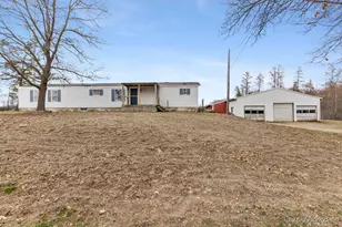 3216 W Lakeside Dr, Sidney, MI 48885 - Photo 2
