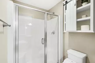 1070 Hawkins Ct, Kalamazoo, MI 49009 - Photo 16