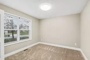 1070 Hawkins Ct, Kalamazoo, MI 49009 - Photo 20