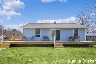 2276 Emens Dr, Muskegon, MI 49444 - Photo 36