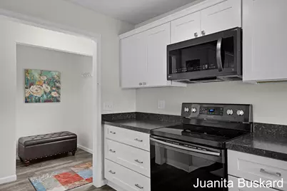 2276 Emens Drive, Muskegon, MI 49444 - Photo 10