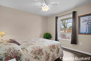 2276 Emens Dr, Muskegon, MI 49444 - Photo 18