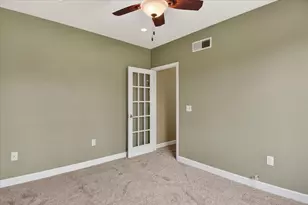 7637 Embassy Dr, Canton, MI 48187 - Photo 18