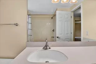 7637 Embassy Dr, Canton, MI 48187 - Photo 30