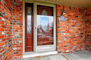 7637 Embassy Dr, Canton, MI 48187 - Photo 4