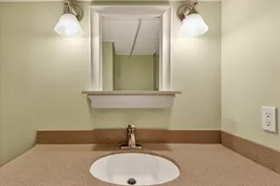 7637 Embassy Dr, Canton, MI 48187 - Photo 40