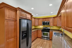 7637 Embassy Dr, Canton, MI 48187 - Photo 14