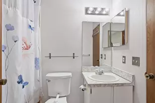 412 Forest Dr, Brighton, MI 48116 - Photo 12