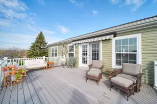 1023 Tompkins Dr, Cement City, MI 49233 - Photo 8