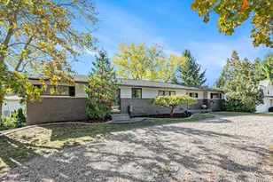 60 Waldon Rd, Clarkston, MI 48346 - Photo 4