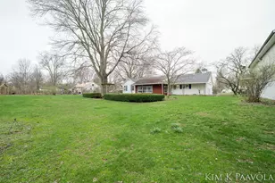 916 James St, Plainwell, MI 49080 - Photo 42