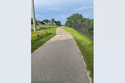 1200 Lakeshore Drive #47, Muskegon, MI 49441 - Photo 4