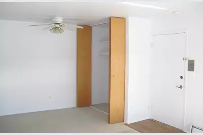 2319 Packard Street #B106, Ann Arbor, MI 48104 - Photo 4