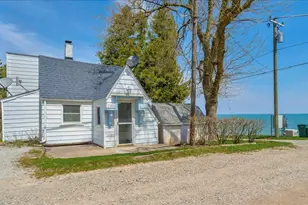 7226 Lakeview Dr, Lexington, MI 48450 - Photo 8