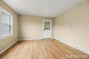 1735-1737 Sunny Creek Street SE, Kentwood, MI 49508 - Photo 4