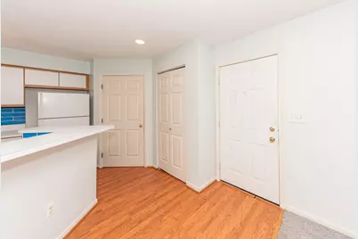 1322 Heatherwood Lane, Ann Arbor, MI 48108 - Photo 4