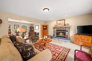 2233 Anderson Cir, Stevensville, MI 49127 - Photo 10