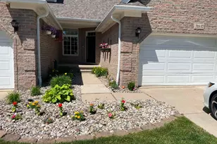 31637 Beaver Cir, New Boston, MI 48164 - Photo 4