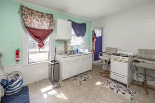 731 Village St, Kalamazoo, MI 49008 - Photo 12