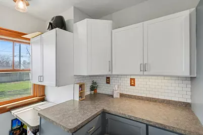 421 E Clinton Street, Howell, MI 48843 - Photo 14