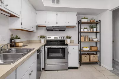 742 W Kilgore Road #108, Kalamazoo, MI 49008 - Photo 12