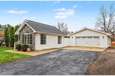 524 S Rosewood, Jackson, MI 49201 - Photo 4