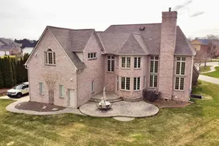 49166 Dominion Ct, Canton, MI 48187 - Photo 2