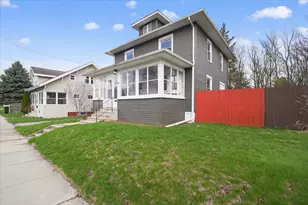 1308 Leroy St, Jackson, MI 49202 - Photo 2