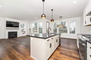 4228 Corvo, Kalamazoo, MI 49006 - Photo 4