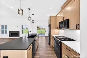 12479 Nora Ct, Allendale, MI 49401 - Photo 8