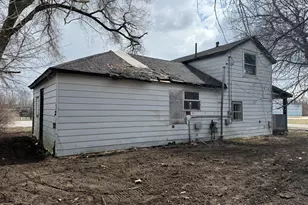 115 E 4th St, Evart, MI 49631 - Photo 4