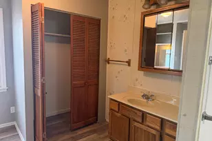 26700 Grandmont St, Roseville, MI 48066 - Photo 20
