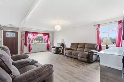 170 Beyne Street, Mount Clemens, MI 48043 - Photo 2